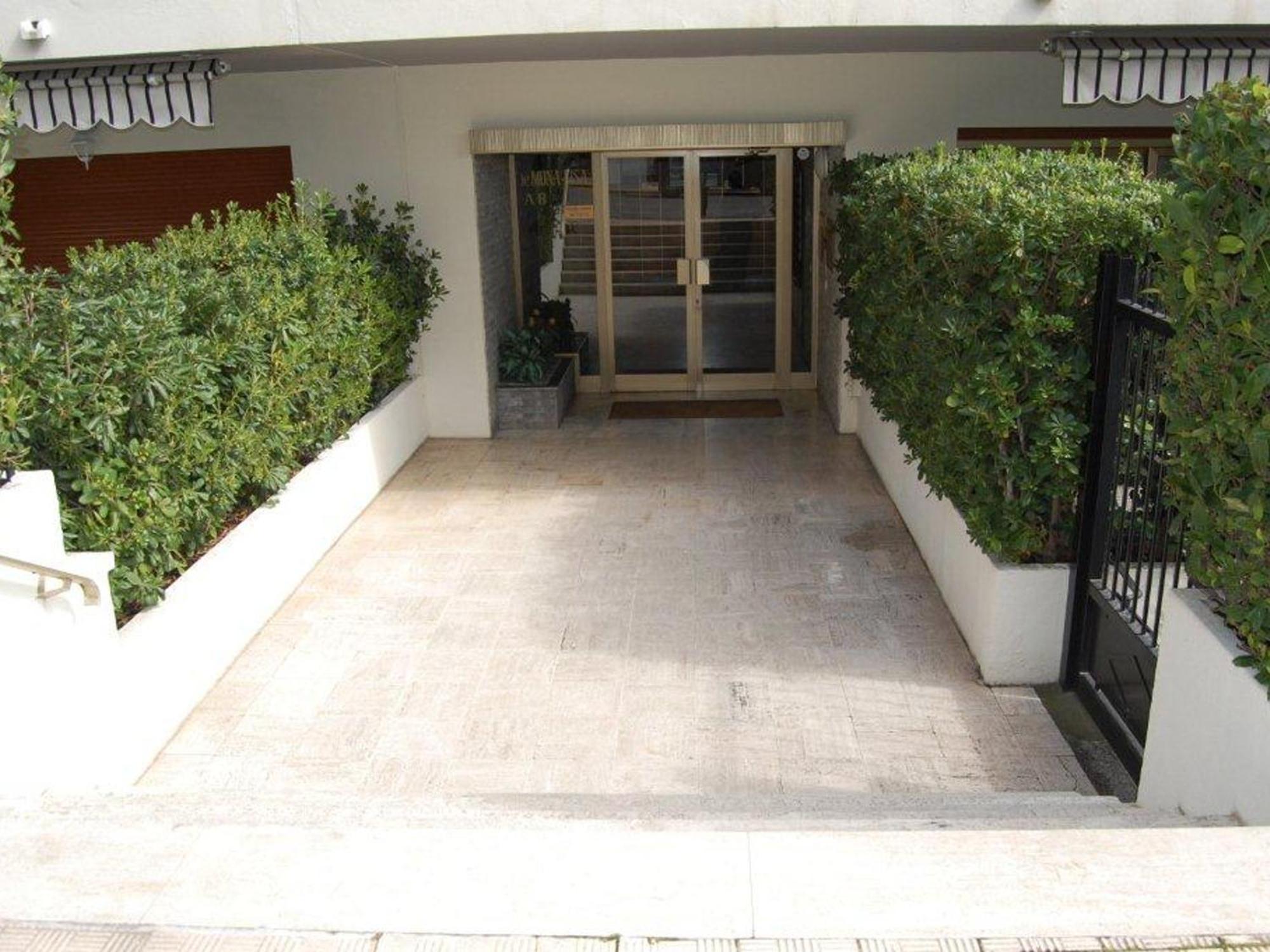 Studio Moderne Avec Terrasse Proche Plages Et Centre, Wifi Gratuit - Fr-1-196-216 Menton Exteriör bild