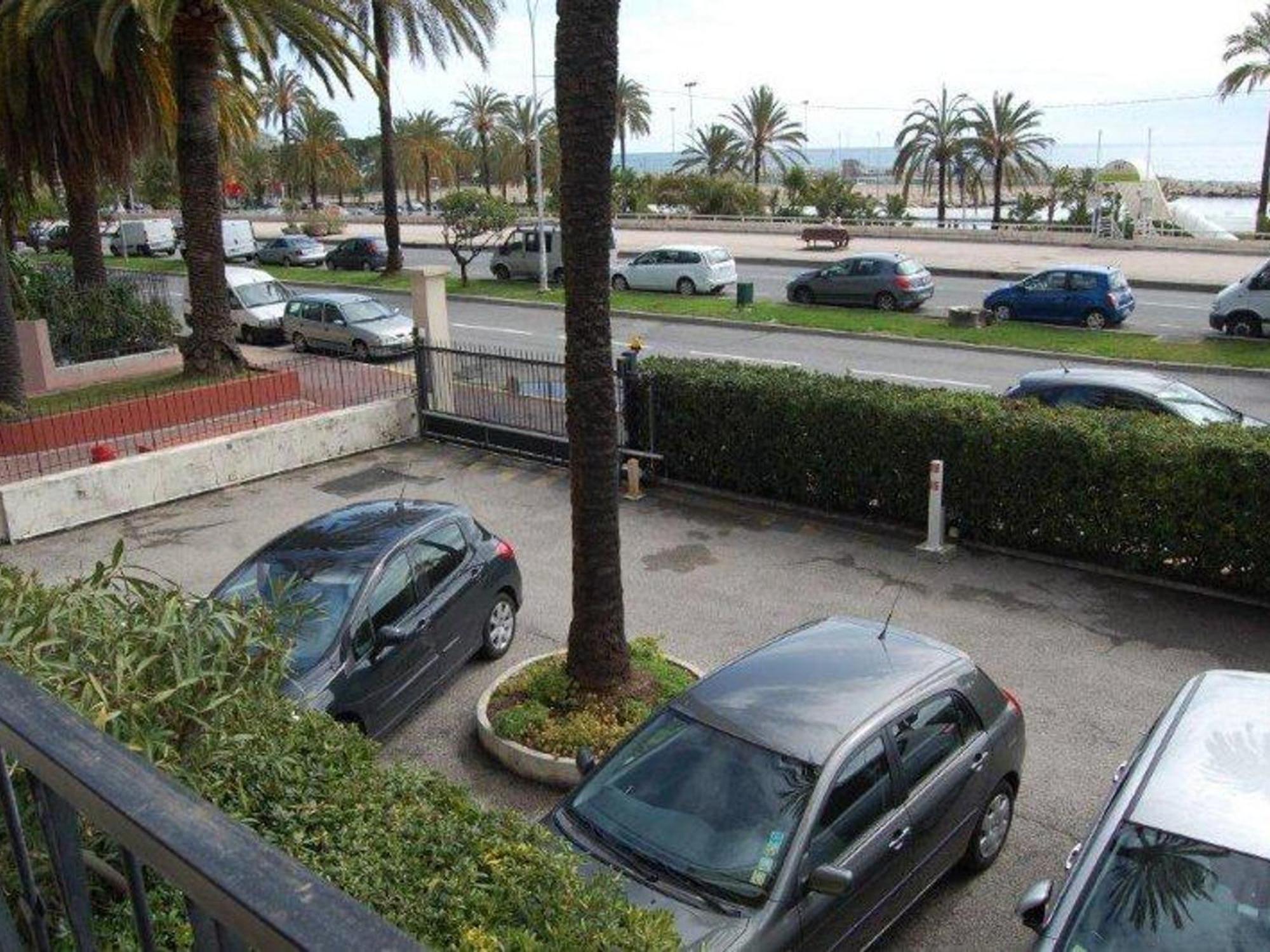 Studio Moderne Avec Terrasse Proche Plages Et Centre, Wifi Gratuit - Fr-1-196-216 Menton Exteriör bild
